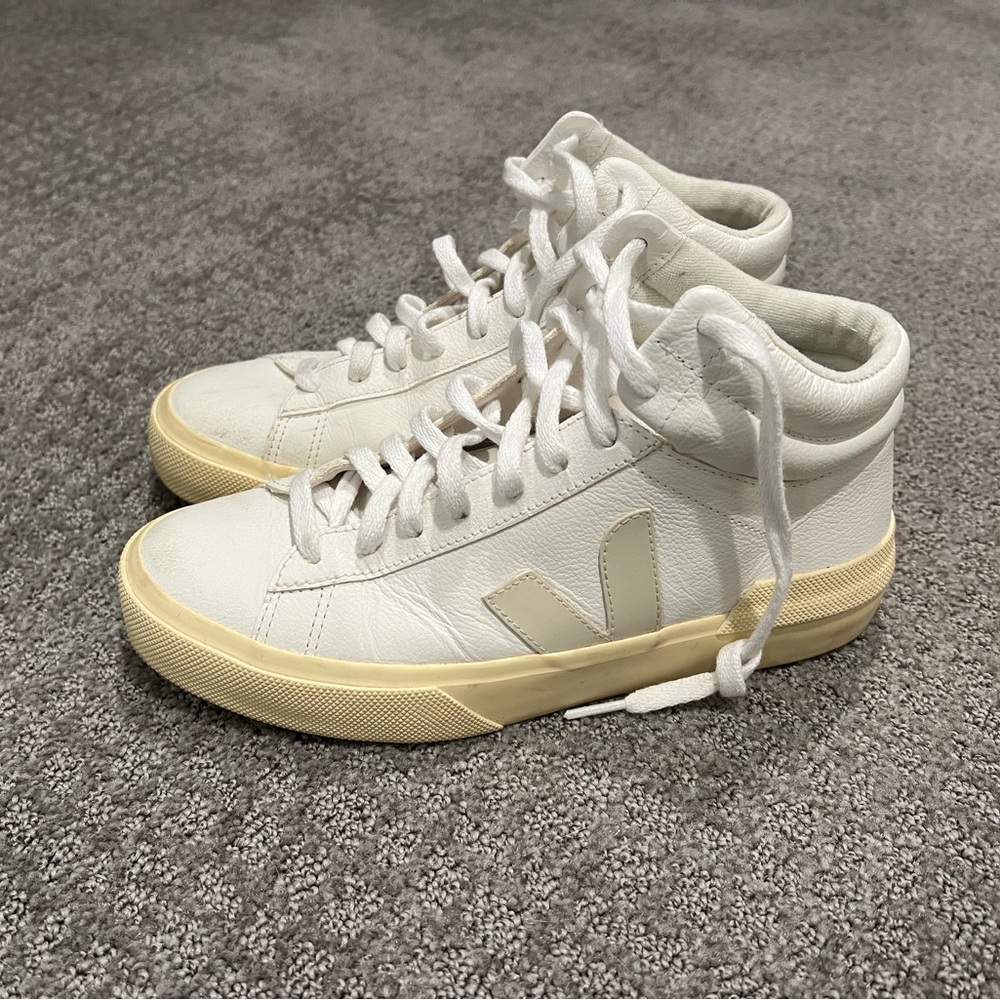 Veja Minotaur Women's White High-Top Sneakers